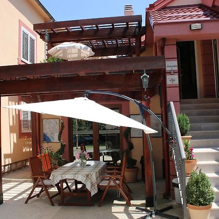 Apartments Dragovic Nikšić エクステリア 写真
