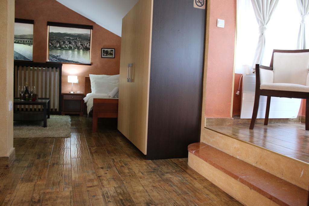 Apartments Dragovic Nikšić エクステリア 写真